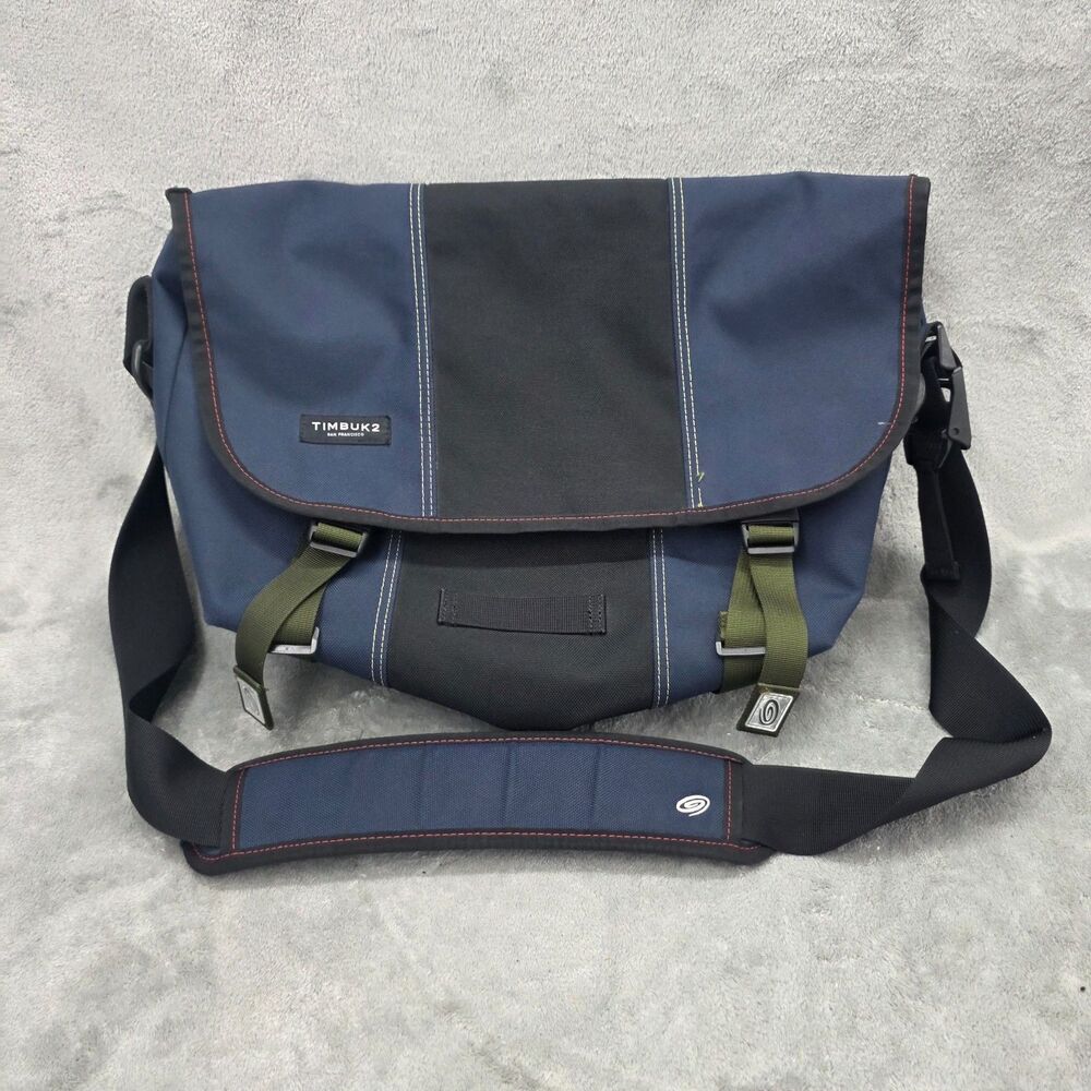 Timbuk2 Messenger Bag | Medium | Blue and Black Shoulder Pad